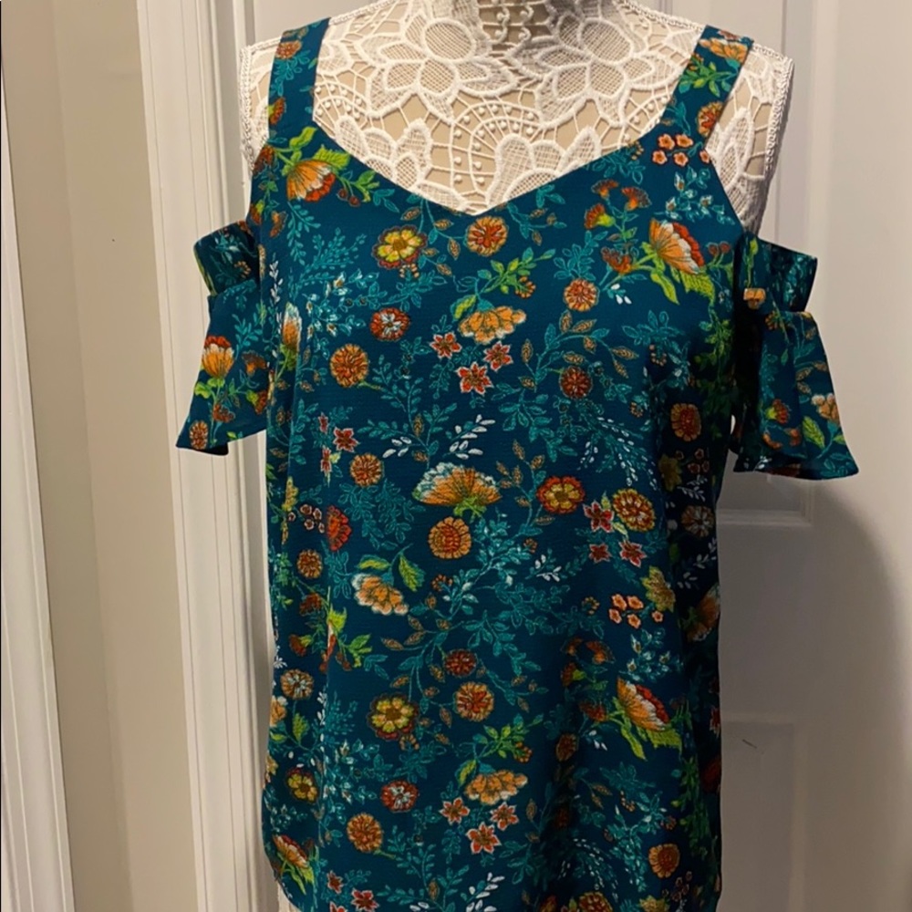 Women’s Floral Cold Shoulder Blouse